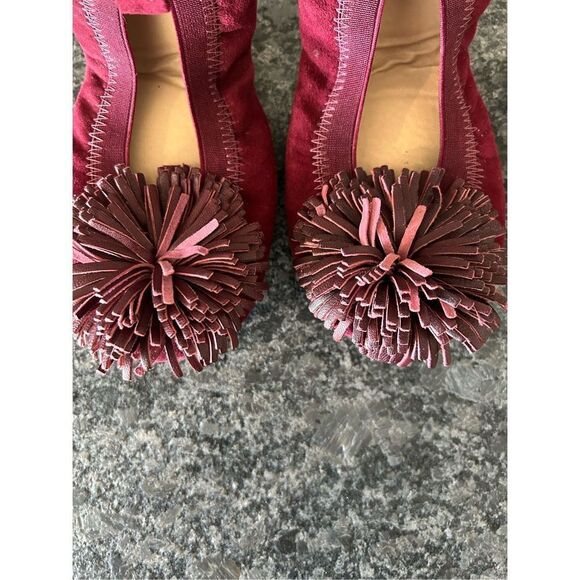 NWOB Yosi Samra burgundy suede Sammie pom foldable ballet flats sz 7 - Picture 2 of 7